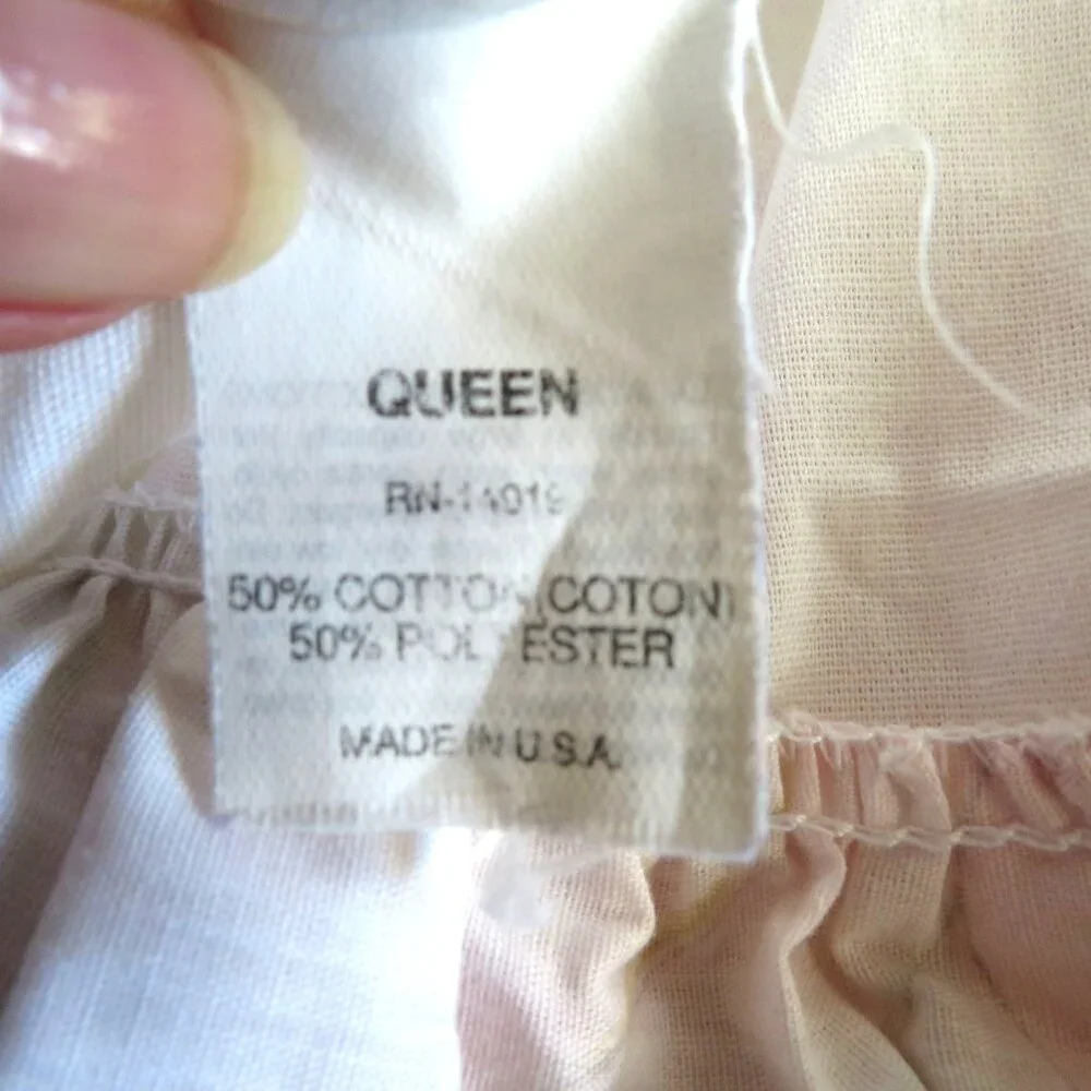 Vintage 1986 Gloria Vanderbilt Queen Bed Skirt Pastel Floral Lily 13